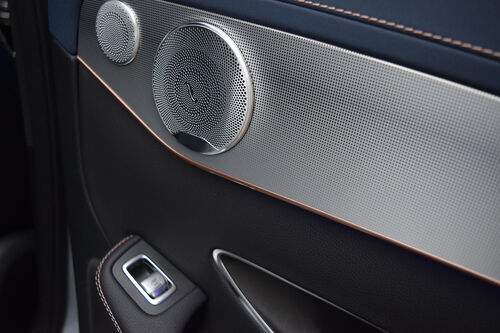 Последние новости компании о Вклад Xinhaisen в производство деталей для автомобилей: повышение стандартов отрасли